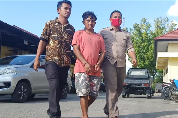 Berdalih Saling Cinta,...
