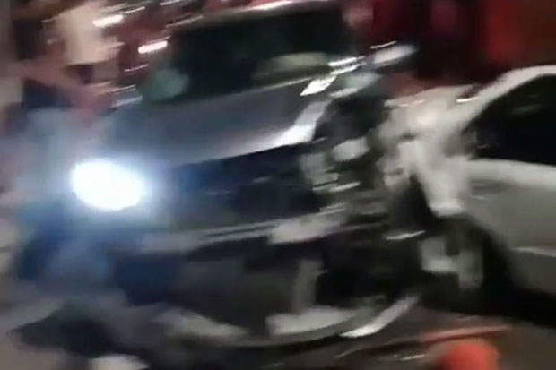 Kecelakaan di Jalan...