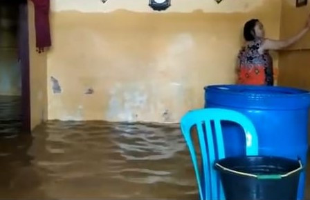 Banjir Rendam Permukiman...