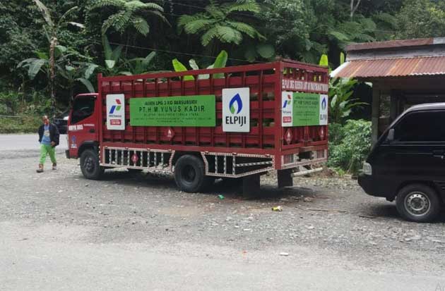 Jalan Trans Sulawesi...
