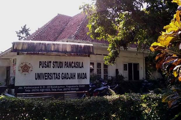 Tujuan dan Isi Tak Sinkron,...