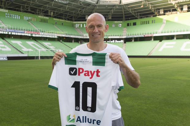 Sudahi Pensiun, Arjen...
