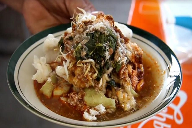 Lezatnya Docang, Makanan...
