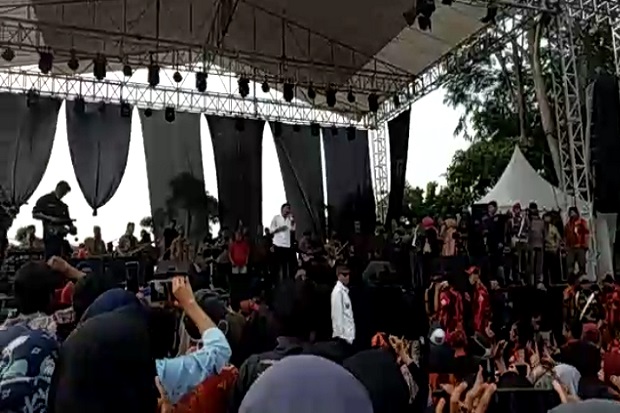 Rhoma Irama Tetap Tampil...