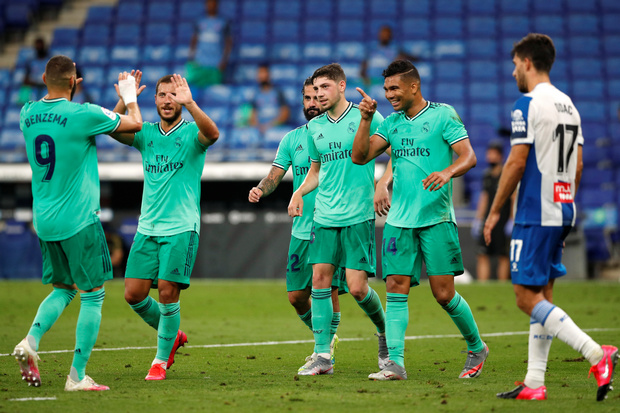 Real Madrid Jauhi Barcelona...