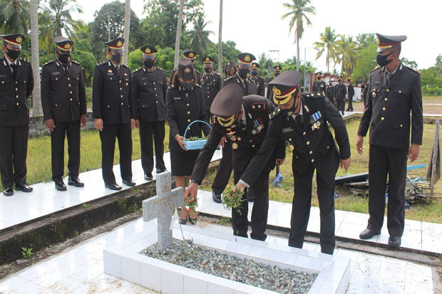 Kenang Para Pendahulu,...