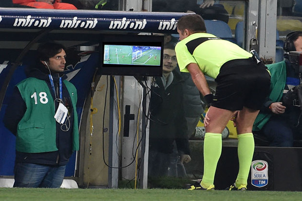 Soal Kontroversi Wasit...