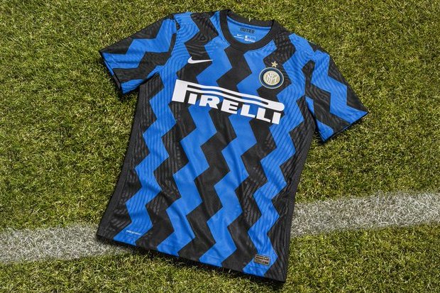 Inter Pamerkan Seragam...