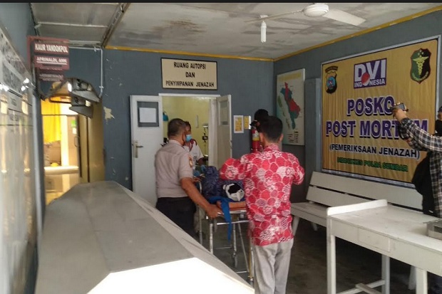 Korban Pembunuhan Tergeletak...