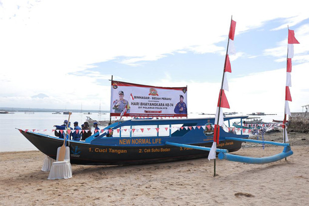 Bedah Perahu Polda NTB,...