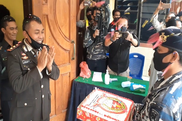 Prajurit TNI AL Serbu...