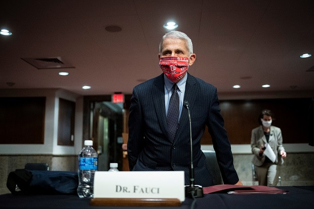 Fauci: AS Harus Pantau...