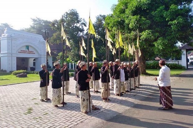 Segel Keraton Kasepuhan,...