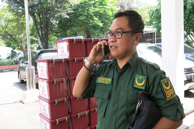 Sebut Jokowi Bersandiwara,...