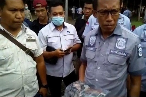 Geledah Rumah Terduga...