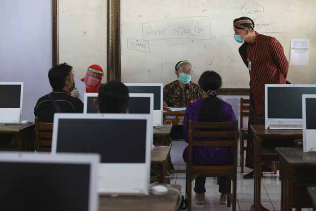 Sidak Verifikasi PPDB...
