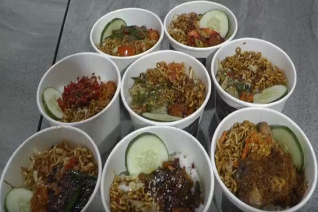 Warga Palembang Keranjingan...