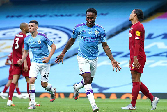 Digunduli Man City,...