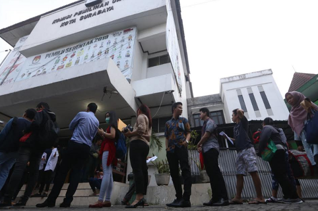Verifikasi Faktual Ada...