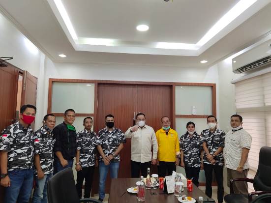 Dodi Reza Resmi Jabat...