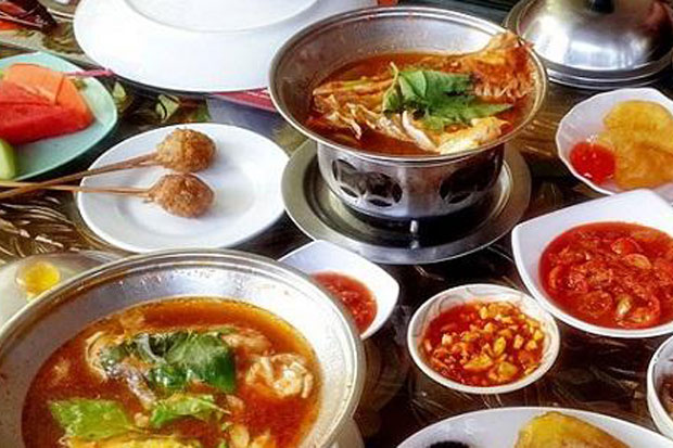 Dilengkapi 3 Sambal,...