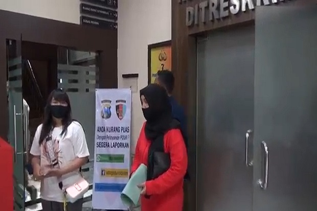 Adik Via Vallen Datangi...