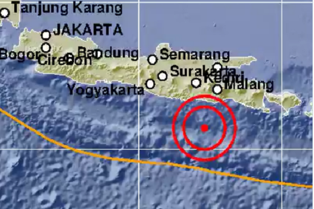 Dini Hari, Gempa Bermagnitudo...
