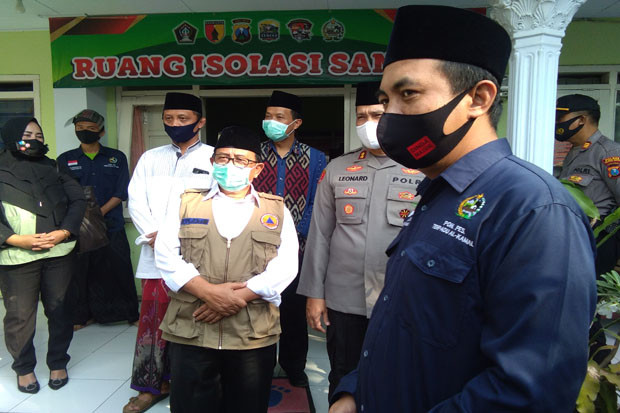 Ribuan Santri Alkamal...