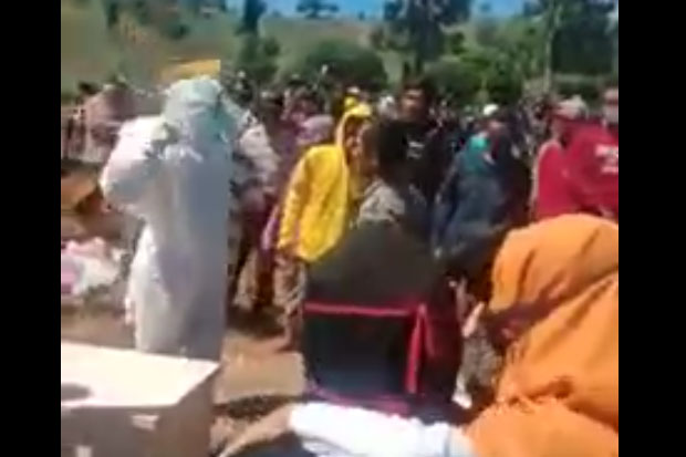 Viral, Video Warga Minta...