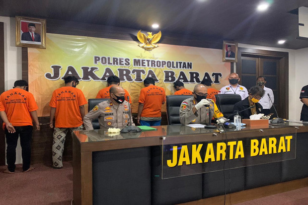 Delapan Pelaku Tawuran...