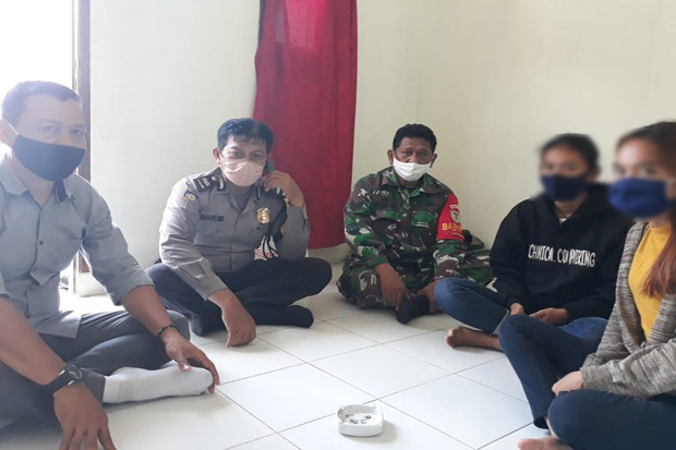 Dua Perempuan di Bogor...