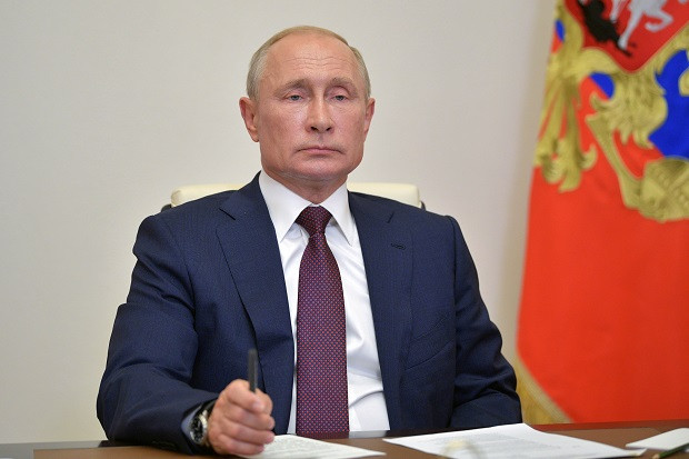Putin: Amandemen Konstitusi...