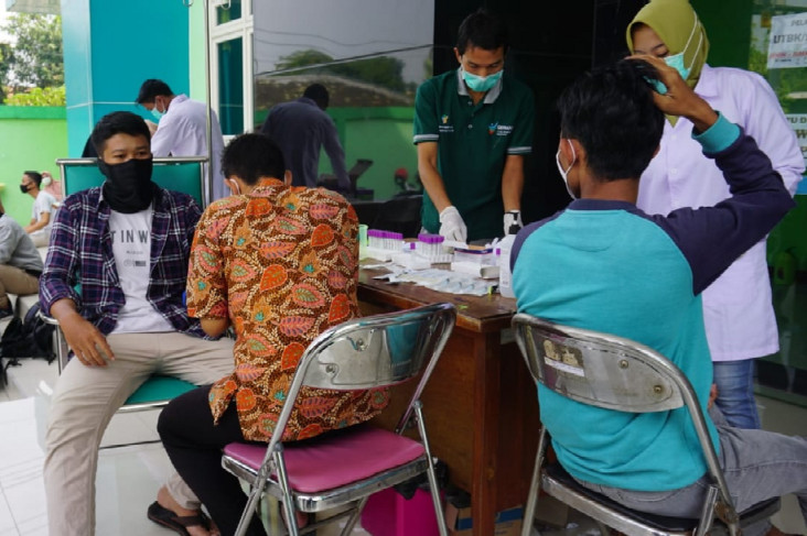 Ratusan Calon Peserta...