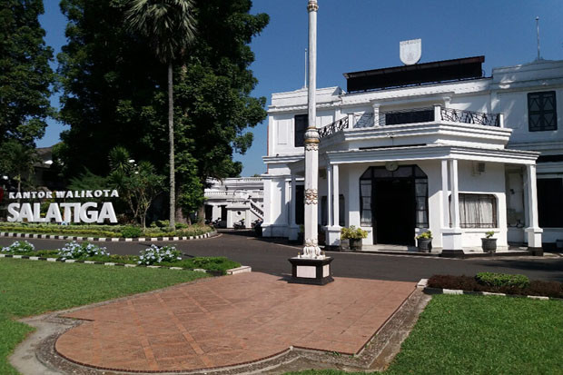 Dua Kelurahan di Sidomukti,...