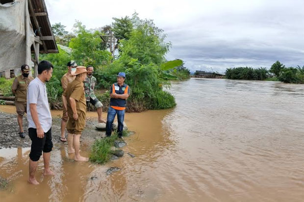Banjir Rendam Tiga Desa,...