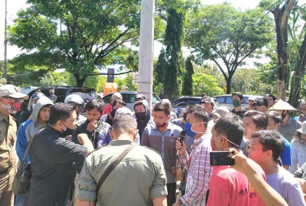 Petani Bulukumba Minta...