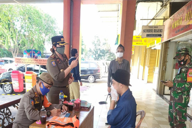Langgar PSBB, Pengunjung...