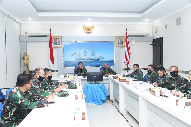 Puspen TNI Sosialisasikan...