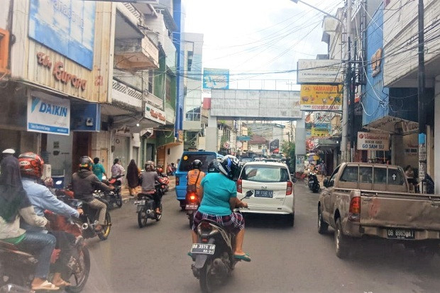 Manado Zona Oranye,...