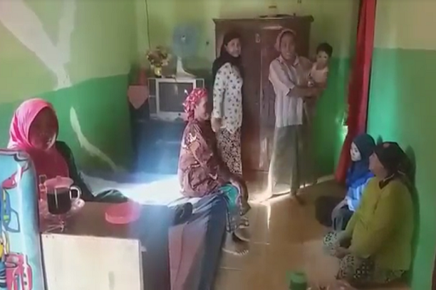 Anaknya yang Masih TK...