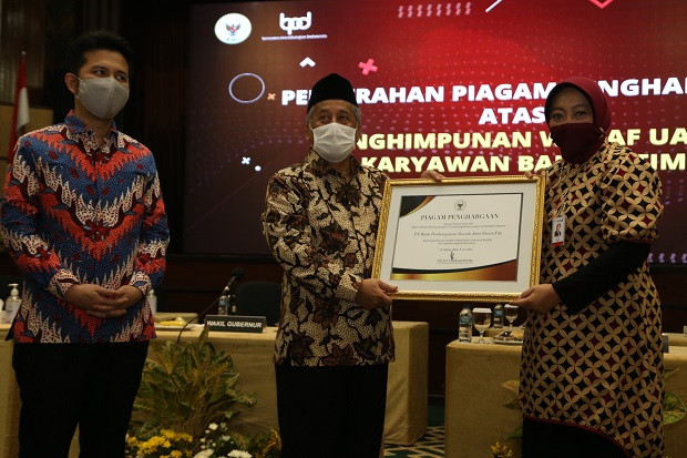 Gandeng Bank Jatim,...