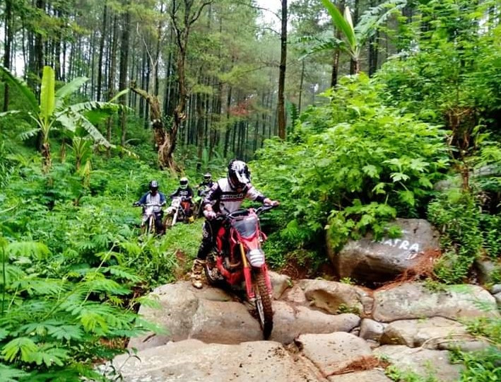 Komunitas Trail Tawon,...