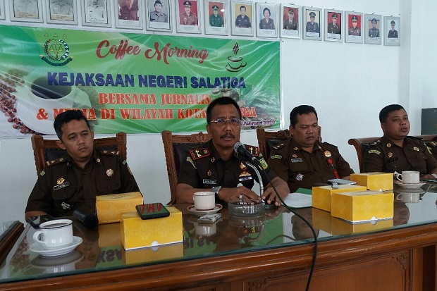 Berkas 2 Tersangka Korupsi...