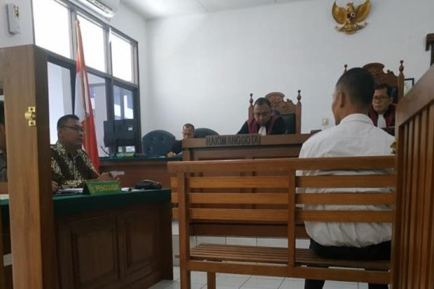 Tak Lelah Tuntut, Perlawanan...