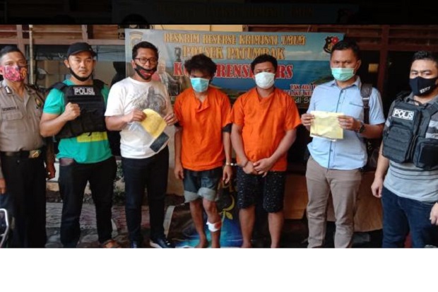Kondektur Bus-Tukang...