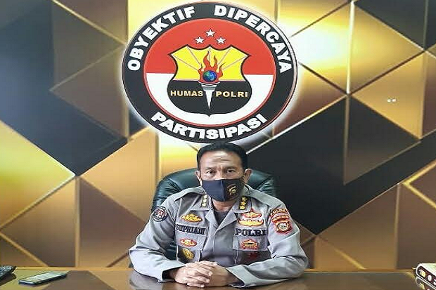 Dua dari Lima Tahanan...