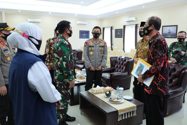 Panglima TNI Yakin Pendekar...