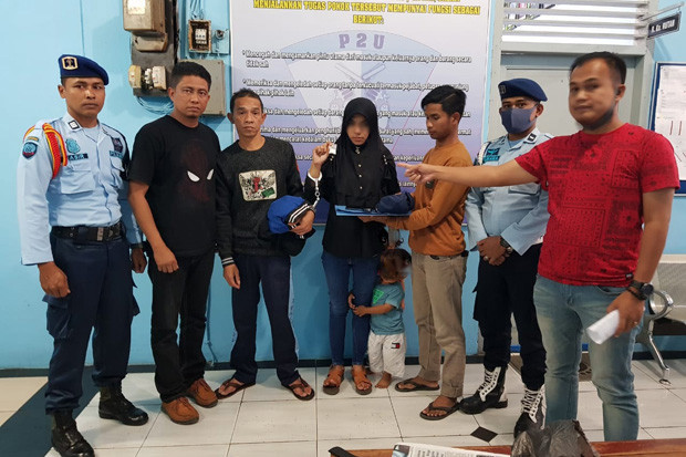 Ibu Rumah Tangga Ini...