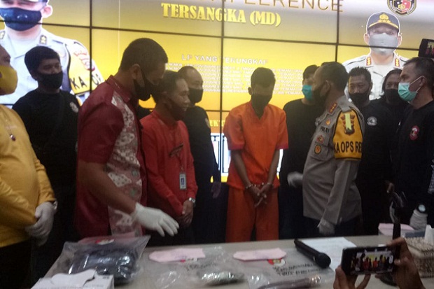 Melawan Polisi, Perampok...