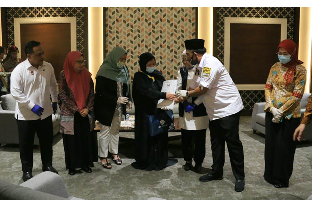 Wakil Ketua MPR Gus...